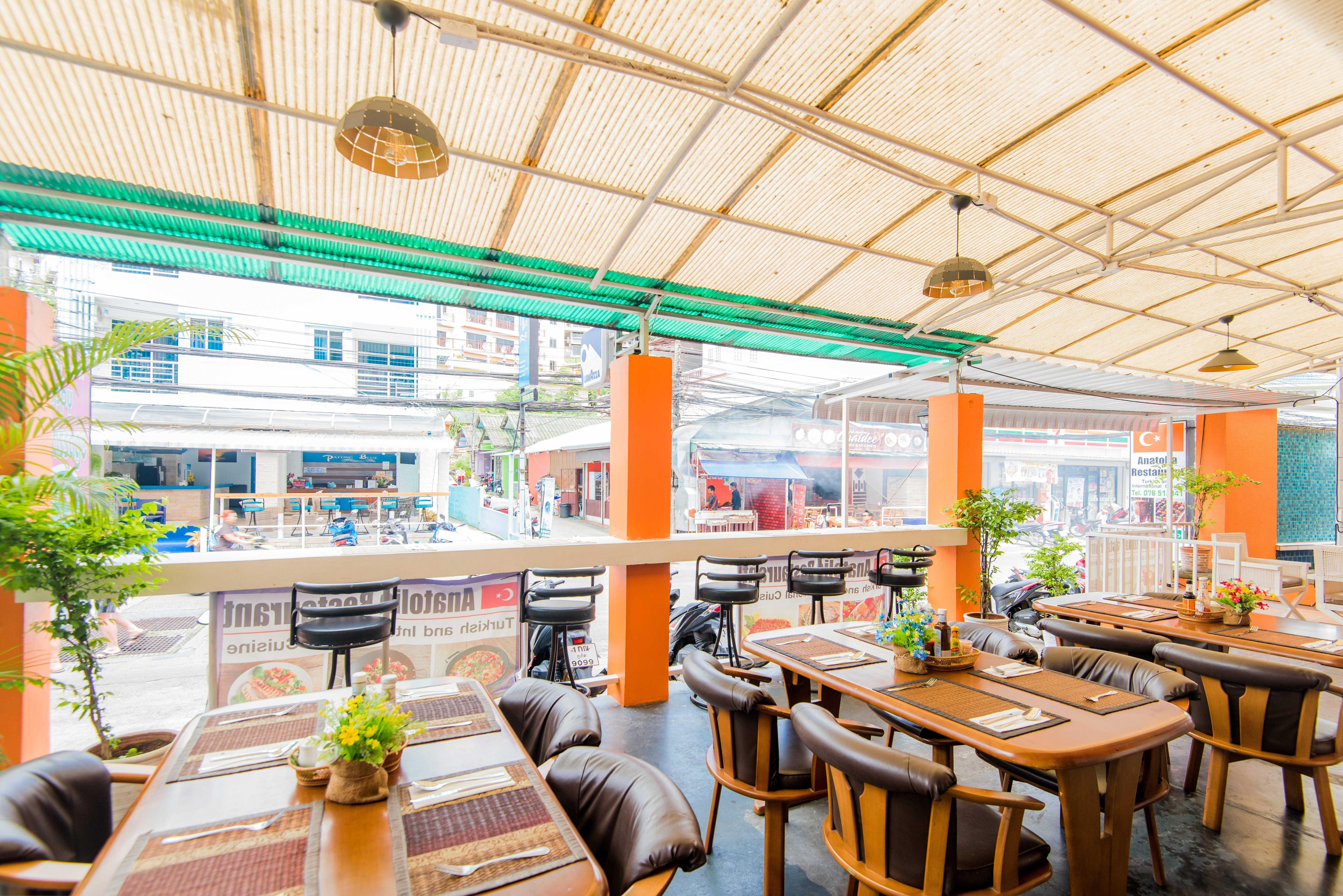 Bauman Ville Hotel Phuket Buitenkant foto