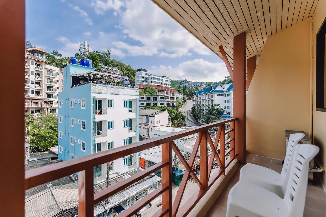 Bauman Ville Hotel Phuket Buitenkant foto