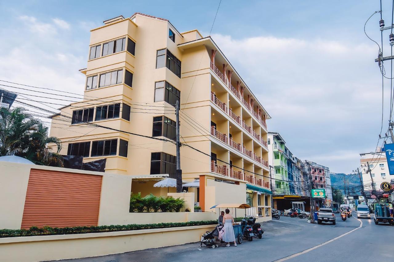 Bauman Ville Hotel Phuket Buitenkant foto