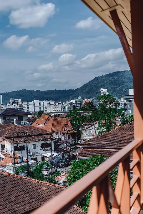 Bauman Ville Hotel Phuket Buitenkant foto