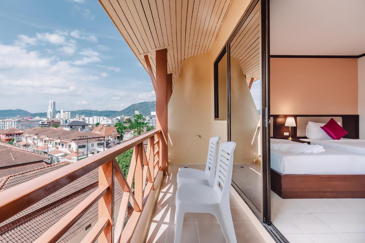 Bauman Ville Hotel Phuket Buitenkant foto